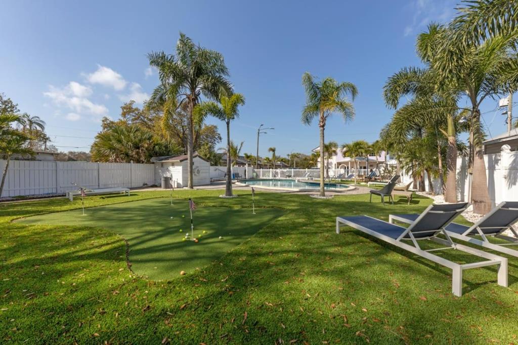 Located By The Beach 1 Bedroom With Parking And Pool Clearwater Bagian luar foto